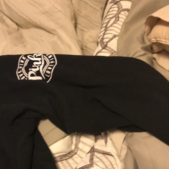 Victoria Secret Pink Off the shoulder sweater - Picture 4 of 5